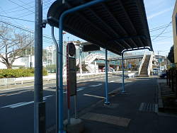 葉山小学校前バス亭