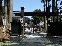 奥の院(思親閣)入口