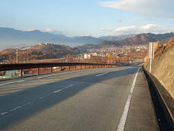 フルーツライン最初の高所から駅方向を